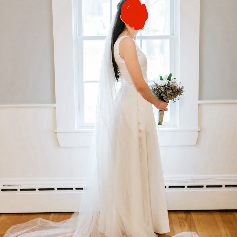 Elegant White Wedding Dress